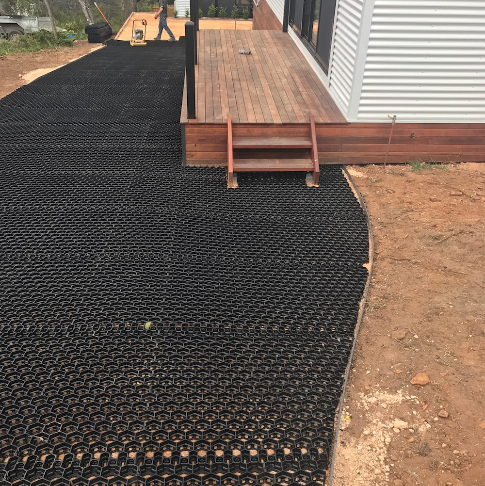 Geohex plastic paver sub-surface erosion control system 1x0.5m