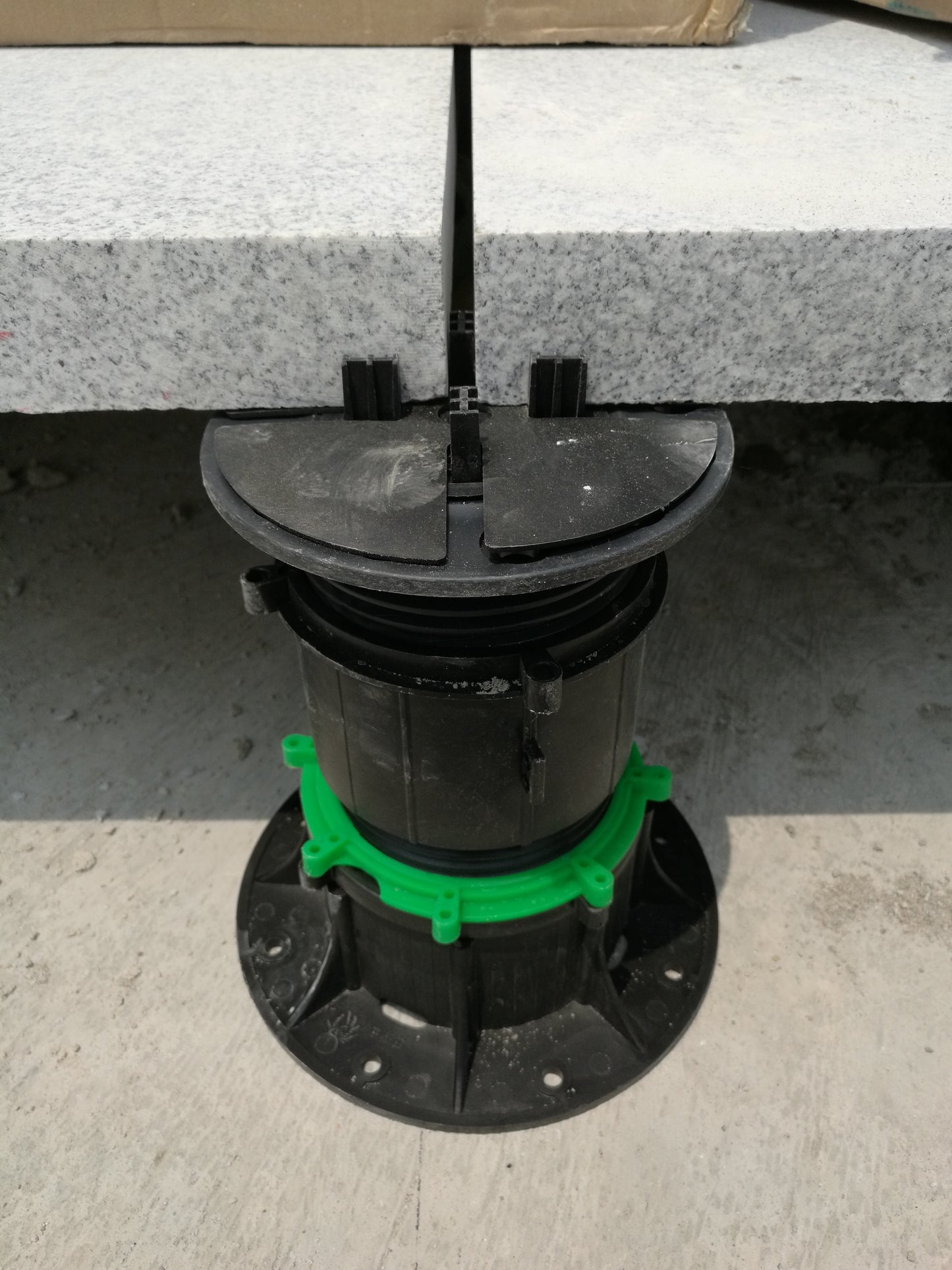 Adjustable Decking Tile Pedestal Deck Support for Courtyard Construction