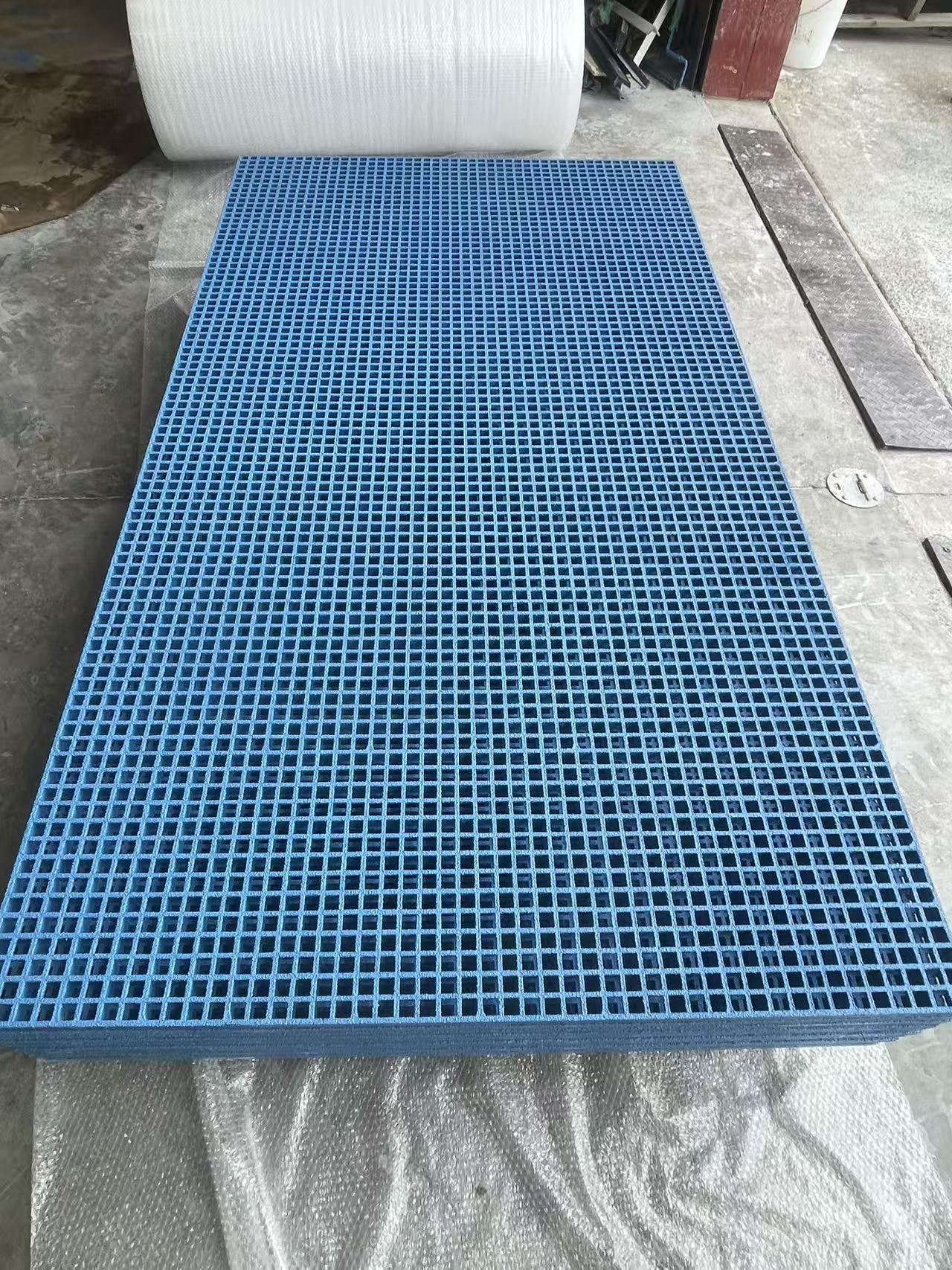 FRP blue grit mini mesh flooring